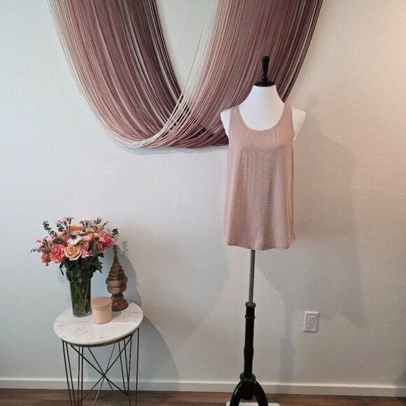 Lululemon Striped Love Tank- Pleated Sz 8 - Picture 1 of 5